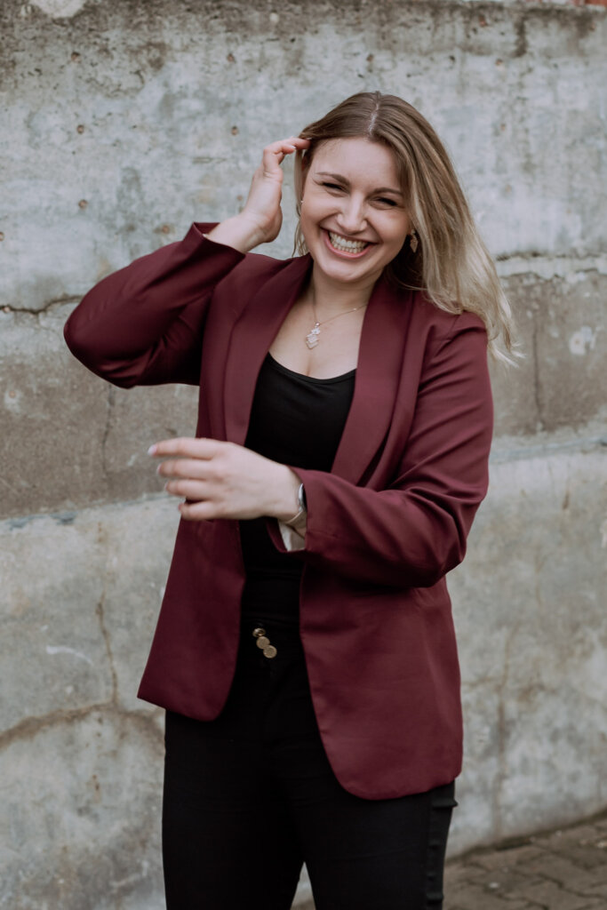 Businessfotograf-Bremen-Eine-Frau-lacht
