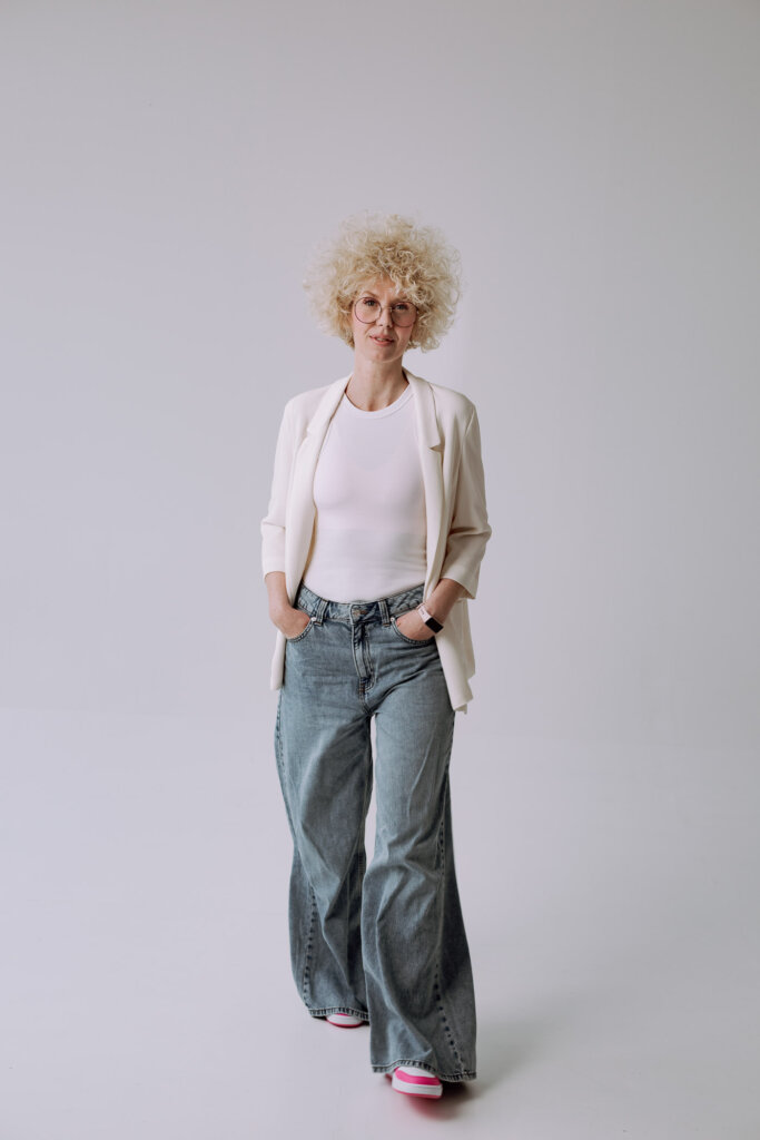 Businessfotograf-Bremen-Eine-Frau-mit-Jeans